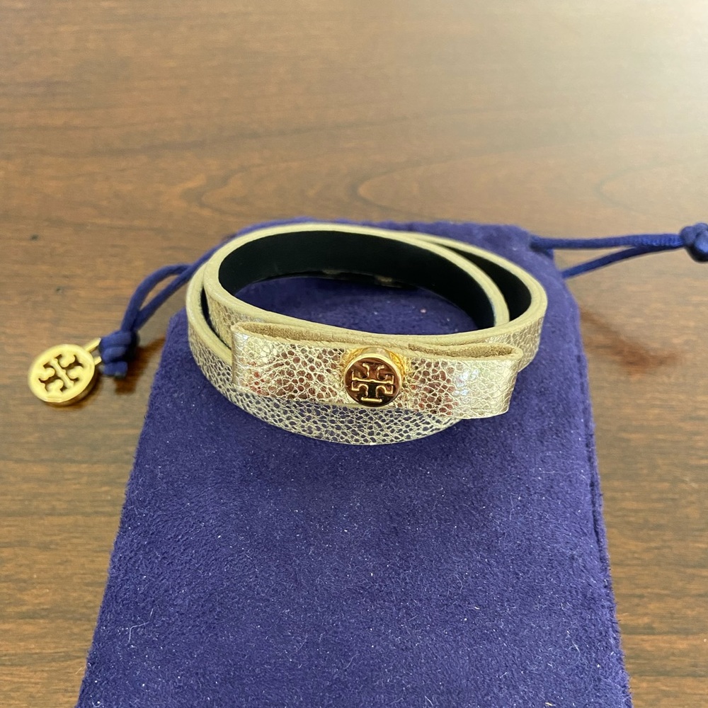 Tory Burch Double Wrap Bow Bracelet in Light Gold